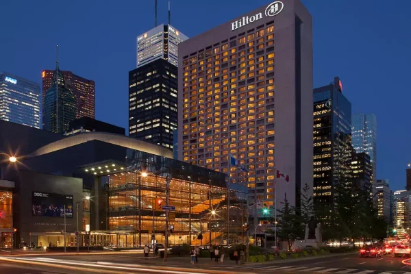 hilton-toronto-exterior